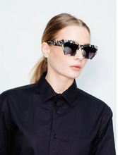 Load image into Gallery viewer, MAGENTA Milky Tort