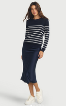 Load image into Gallery viewer, Jac Cadeaux Silk skirt