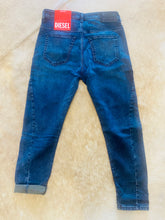 Load image into Gallery viewer, Diesel Red Label - D-Fayza (JOGG )Sweat jean  068DQ L.32 Blue  $ 639
