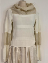 Load image into Gallery viewer, VIA KNIT TOP S26
