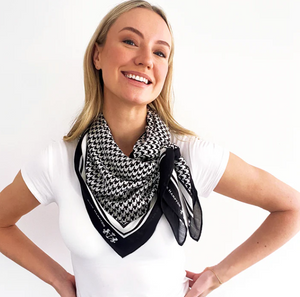 THE HUNTER Scarf