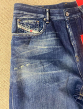 Load image into Gallery viewer, DEISEL 1996 D-SIRE
