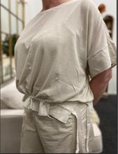 Load image into Gallery viewer, Transit Par - Such Drawstring top
